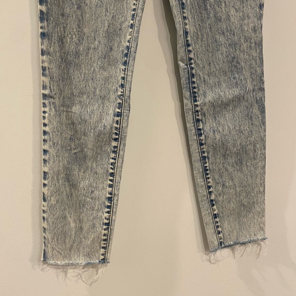 RSQ 90s Acid Wash Vintage Mom Skinny Denim Jeans - Picture 3 of 11